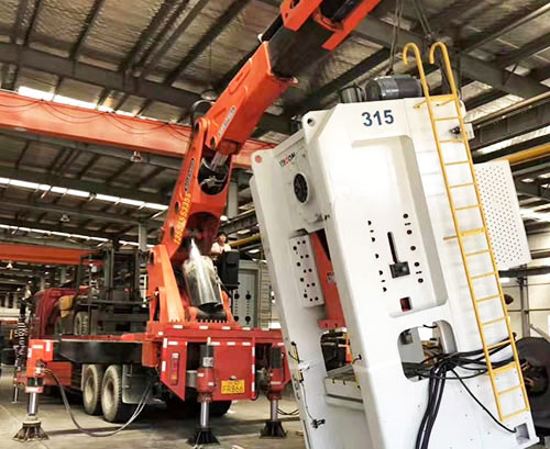 营根镇附近随车吊出租，轻松解决运输难题